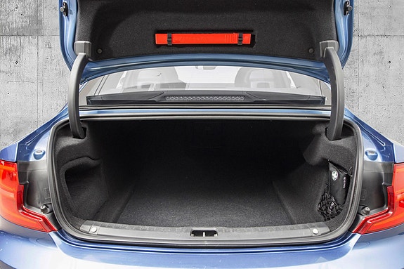 Volvo S90 23 of 27