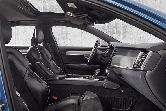 Volvo S90 25 of 27