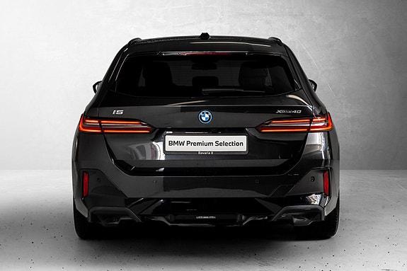BMW i5 8 of 30