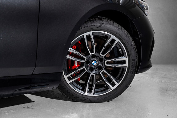 BMW i5 11 of 30
