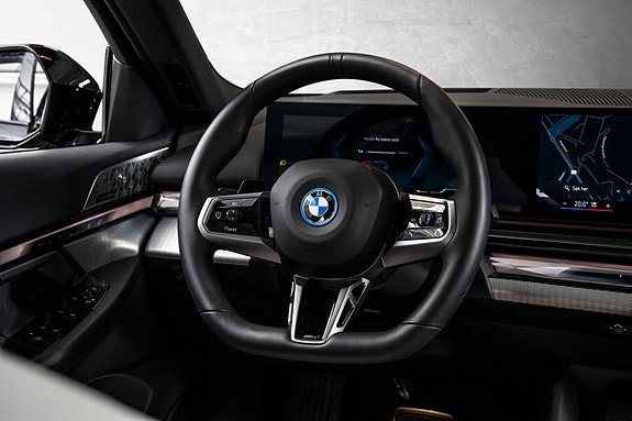 BMW i5 24 of 30
