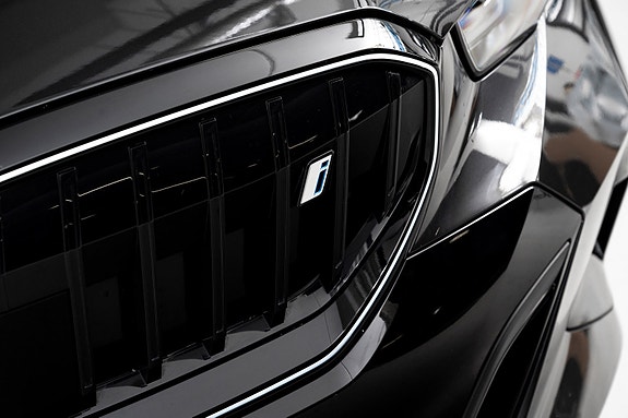 BMW i5 5 of 30