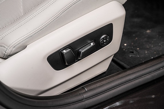 BMW i5 21 of 30