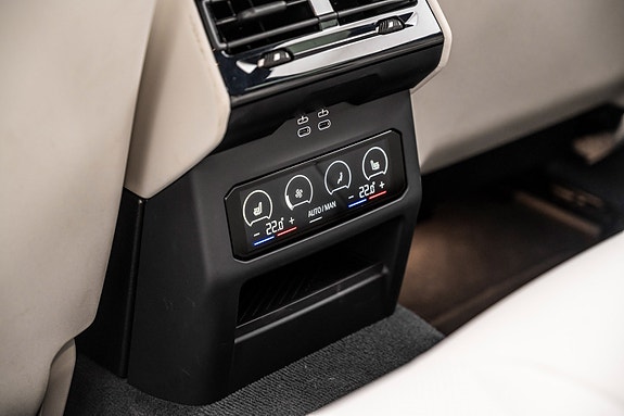 BMW i5 18 of 30