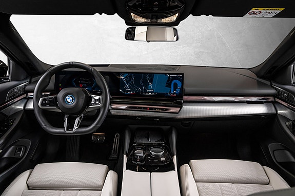 BMW i5 23 of 30