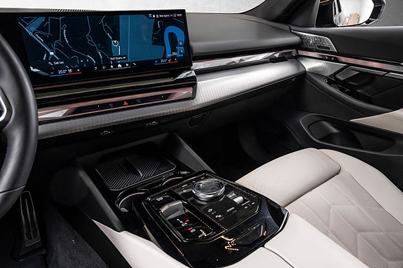 BMW i5 29 of 30