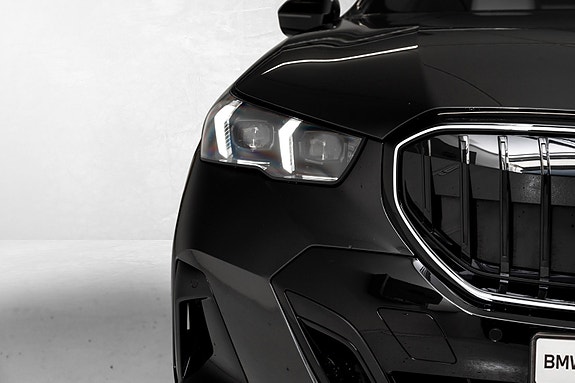 BMW i5 4 of 30