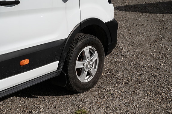 Ford Transit 24 of 27