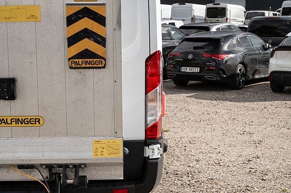 Ford Transit 8 of 27