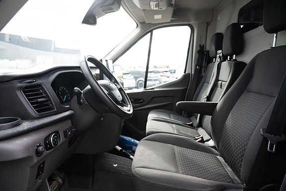 Ford Transit 18 of 27