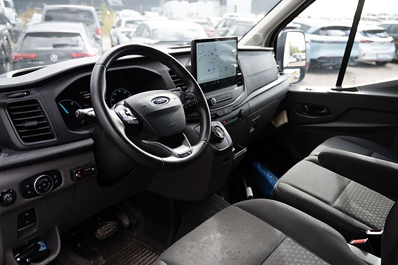 Ford Transit 10 of 27