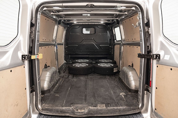 Ford Transit Custom 18 of 25