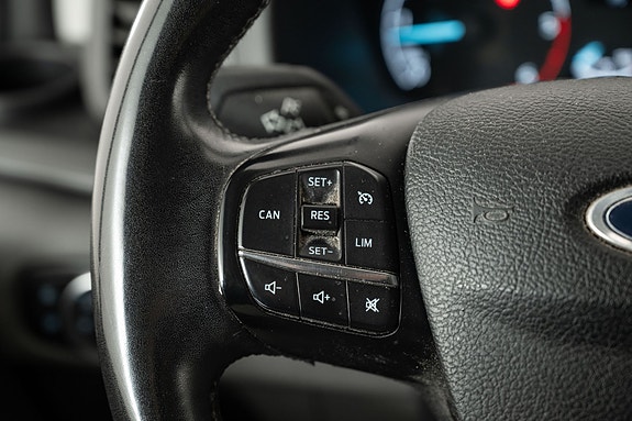 Ford Transit Custom 12 of 25