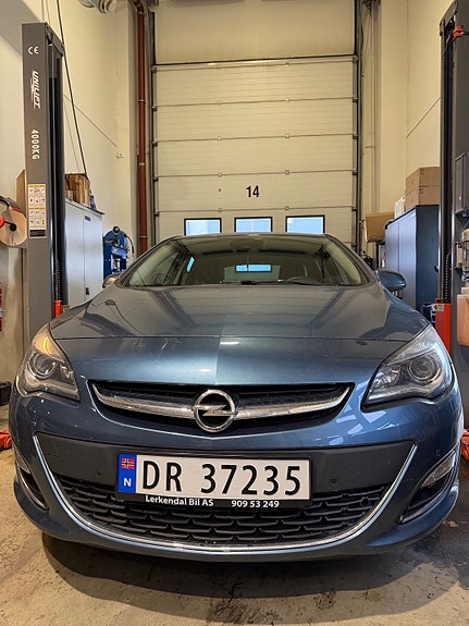 Opel Astra 6 of 30