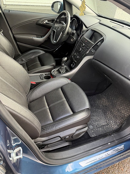 Opel Astra 13 of 30