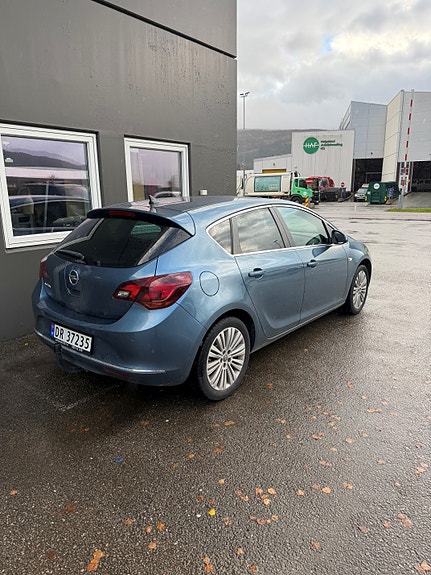 Opel Astra 11 of 30