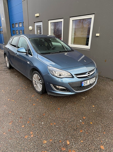 Opel Astra 14 of 30