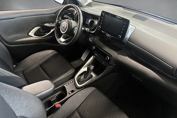Toyota Yaris 21 of 30