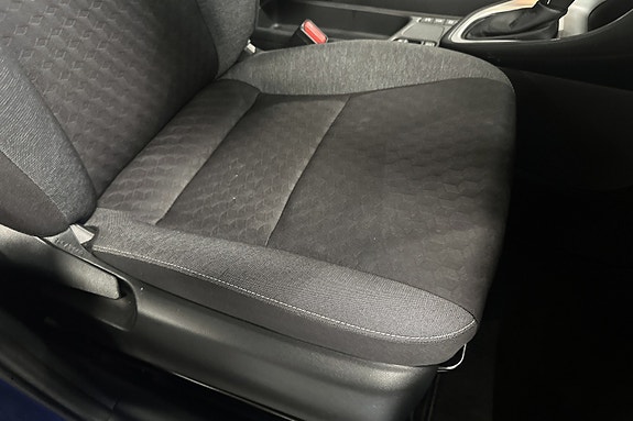 Toyota Yaris 20 of 30