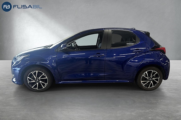 Toyota Yaris 3 of 30
