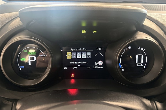 Toyota Yaris 24 of 30