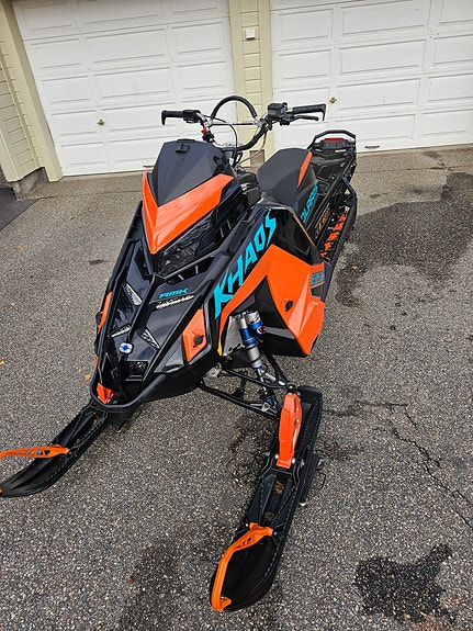 Polaris 850 RMK Khaos 155" Slash 3 of 30