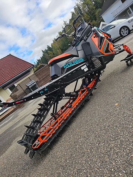 Polaris 850 RMK Khaos 155" Slash 11 of 30