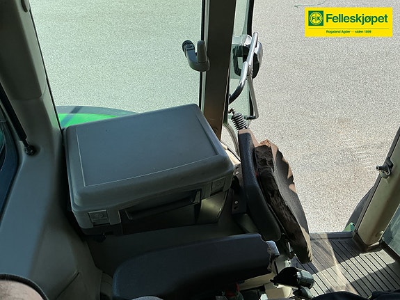 John Deere 6320 11 of 12