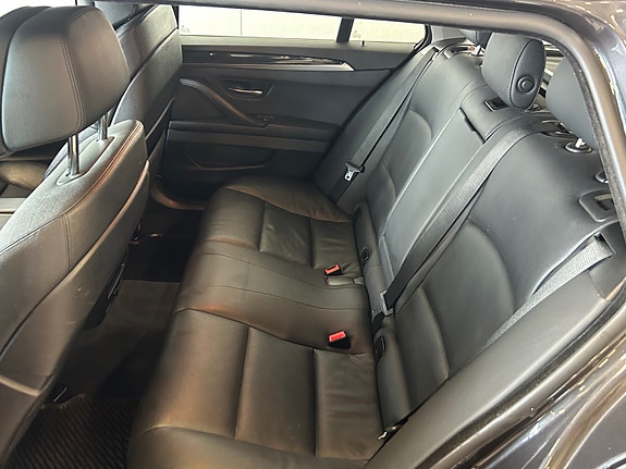 BMW 525d 13 of 15