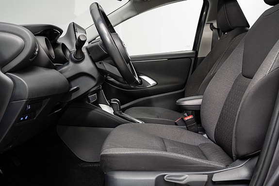 Toyota Yaris 17 of 30