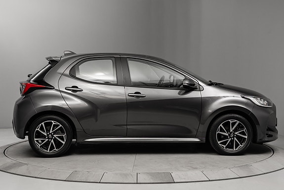 Toyota Yaris 5 of 30