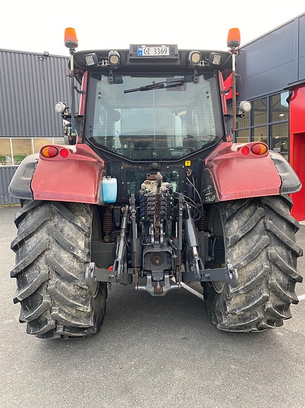 Valtra N163 2 of 8