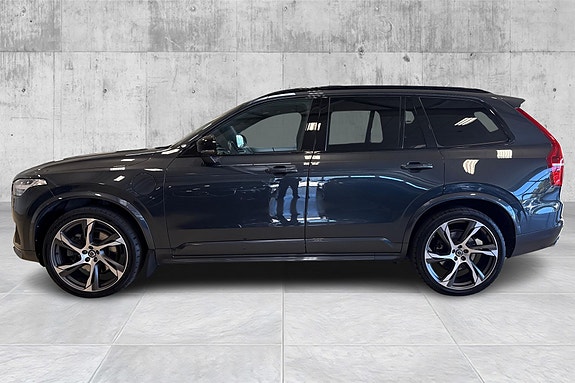 Volvo XC90 2 of 20