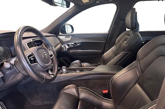 Volvo XC90 10 of 20