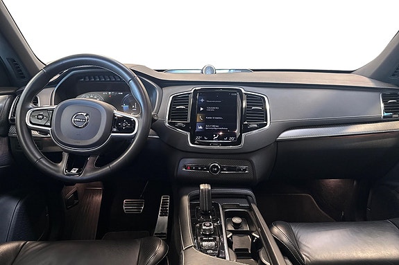 Volvo XC90 16 of 20