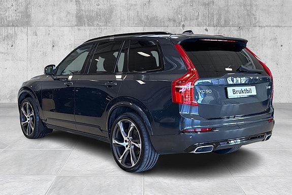 Volvo XC90 3 of 20