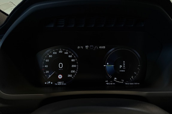 Volvo XC90 18 of 20