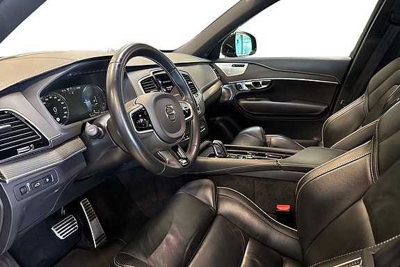 Volvo XC90 13 of 20