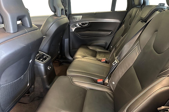 Volvo XC90 15 of 20