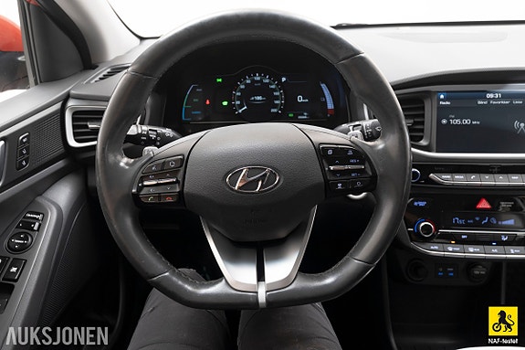 Hyundai IONIQ 24 of 30