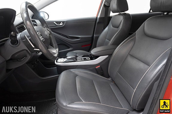 Hyundai IONIQ 13 of 30