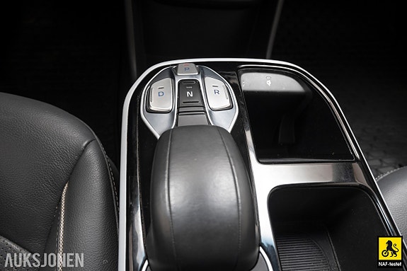 Hyundai IONIQ 19 of 30