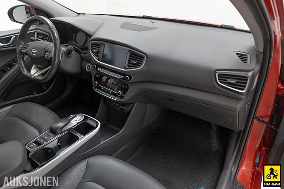 Hyundai IONIQ 15 of 30