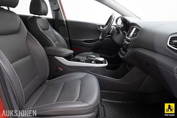 Hyundai IONIQ 16 of 30