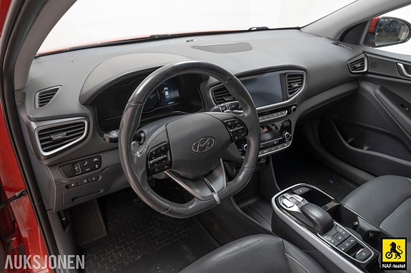 Hyundai IONIQ 12 of 30