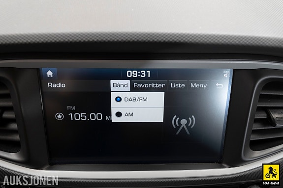 Hyundai IONIQ 22 of 30