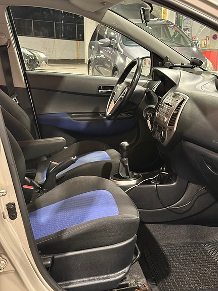 Hyundai i20 11 of 17