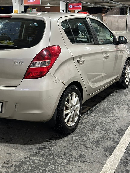 Hyundai i20 7 of 17