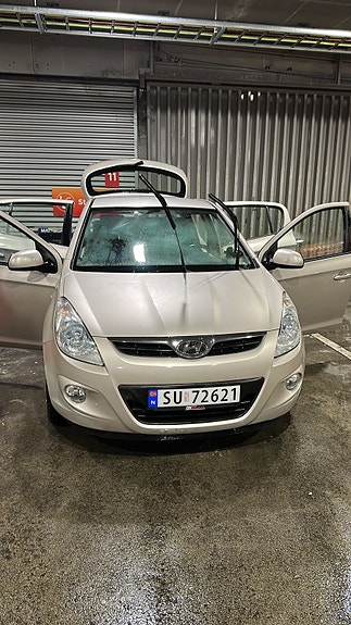 Hyundai i20 4 of 17