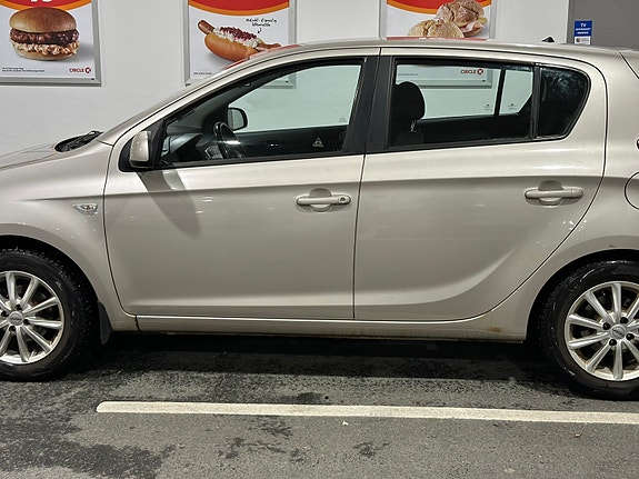 Hyundai i20 9 of 17